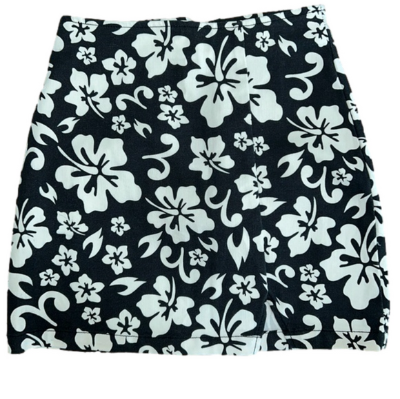 Wild Fable: Black and White Mini Skirt: Size 00 - Picture 1 of 7